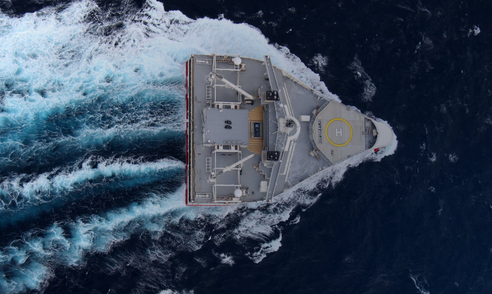 Ramform Atlas - Large